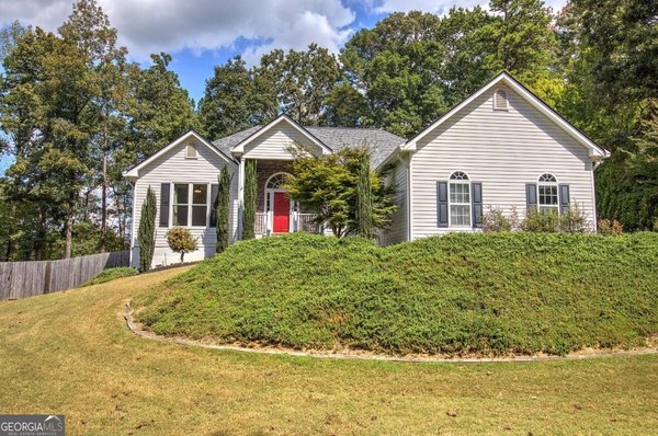 1082 Fieldstone Drive Canton