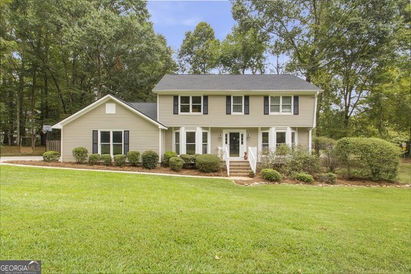 219 Rivoli Oaks Drive, Macon