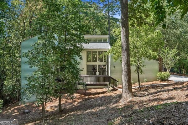 8810 North Mount Drive, Alpharetta