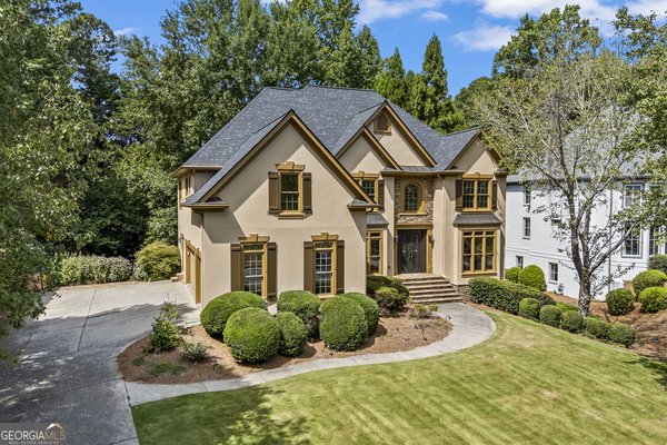 5545 Stoneleigh Drive, Suwanee