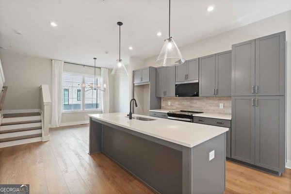 989 Bibbs Circle NW, Atlanta