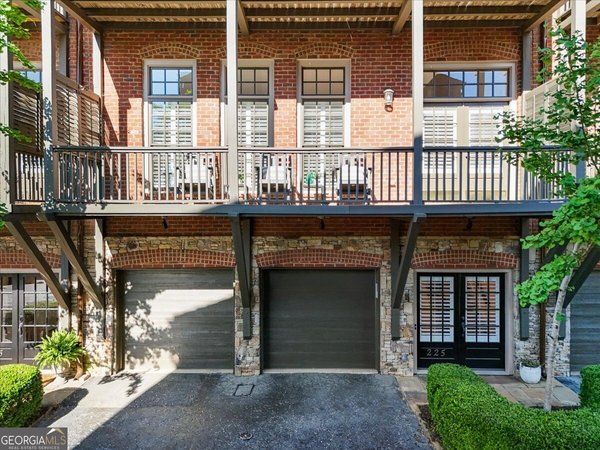 225 Founders Mill Court Roswell