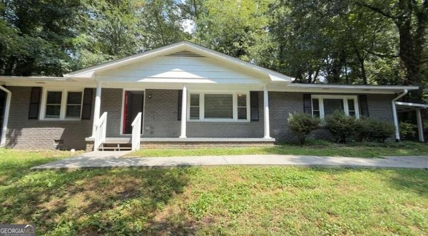 6352 Sweetwater Road Lithia Springs