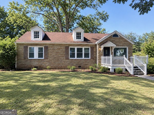 313 Glen Iris Drive, Monroe
