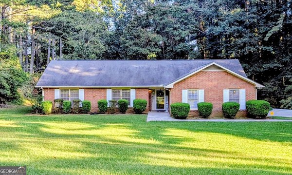 100 Whitney Way, Fayetteville