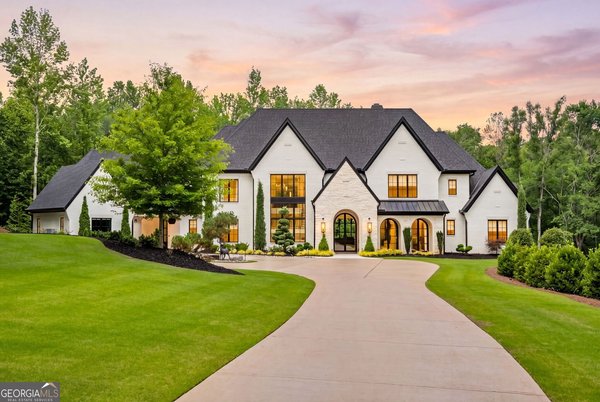 200 Deerhaven Lane, Milton