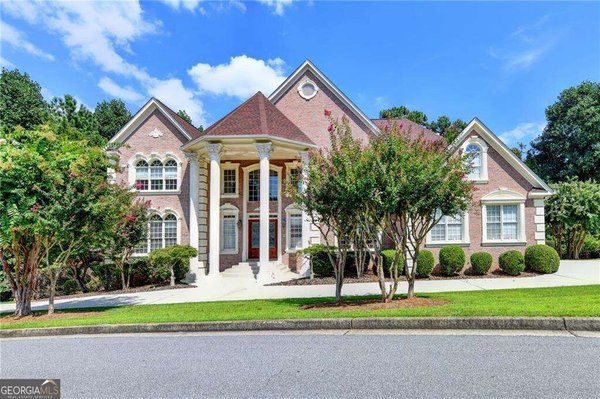 8280 Sentinae Chase Drive Roswell
