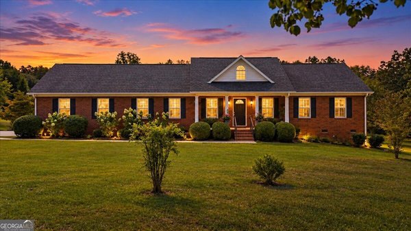 2572 Kingston Highway, Rome