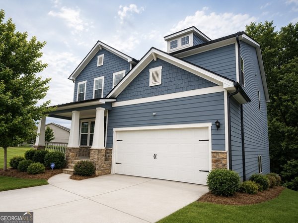 main picture of 365 Chestnut Chase, Hoschton