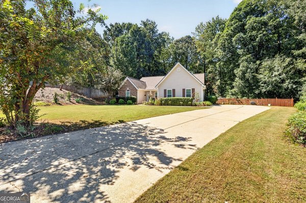 4692 Devencrest Lane, Buford
