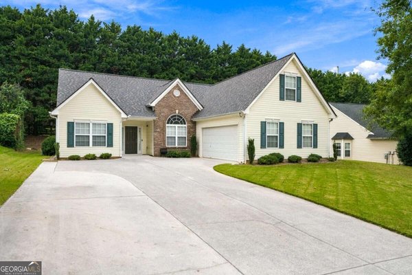 main picture of 6010 Ambercrest Court, Buford