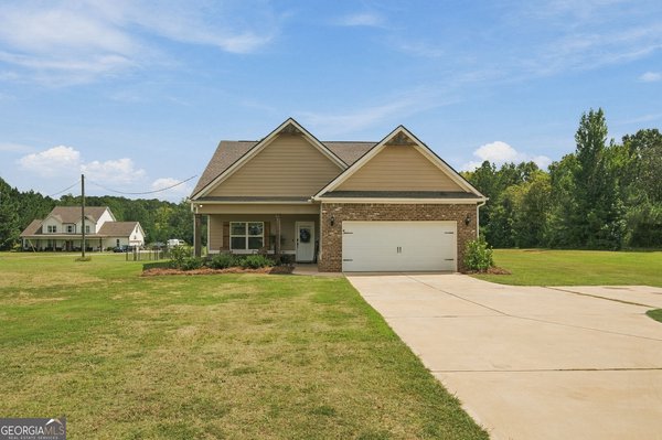 279 Davis Road, gray