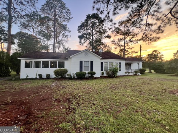 325 Line Street, Dexter