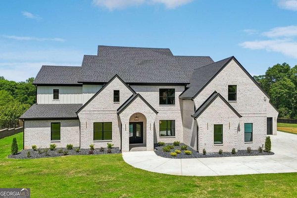 3207 Thompson Mill Rd, Buford
