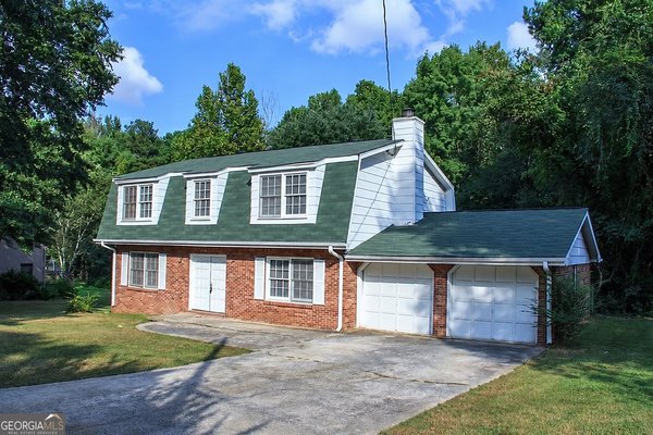 6202 Lance Lane Riverdale
