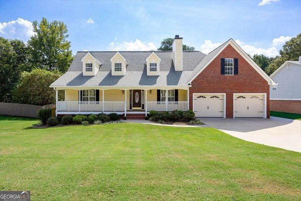 5485 Twin Oak Drive, Douglasville