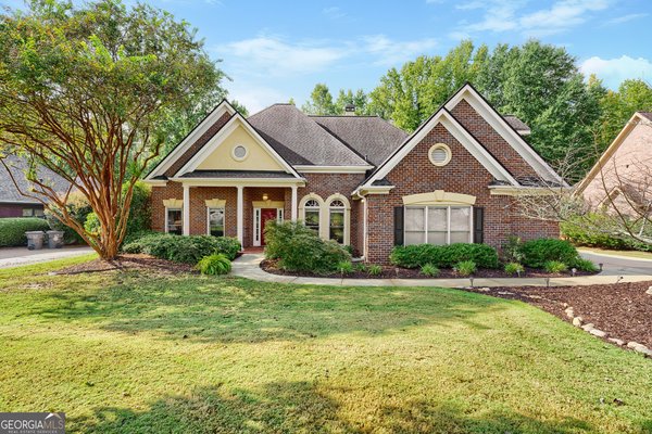 main picture of 7040 Grassmoor Grange Way, Cumming