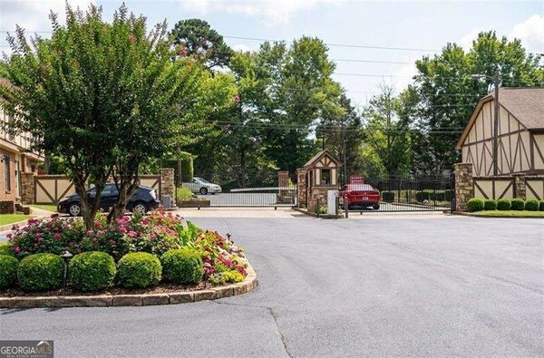 3292 Abbeywood Drive Decatur