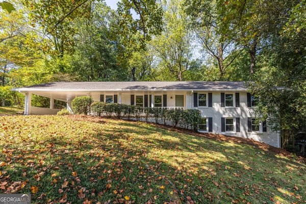 1590 Knob Hill Drive Atlanta
