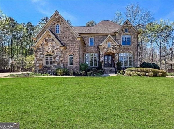 1485 White Rose Court Kennesaw