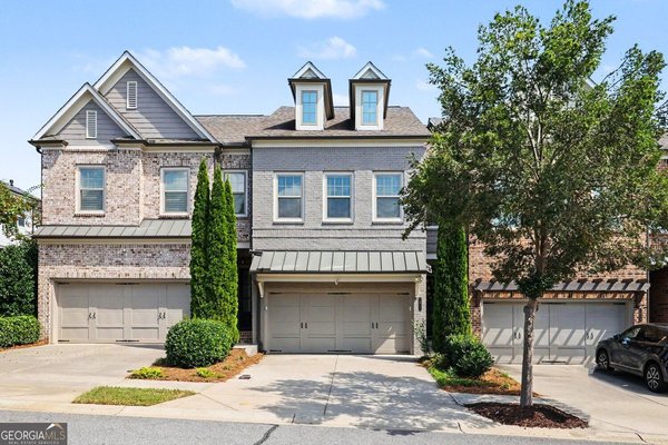 1011 Milhaven Drive Roswell