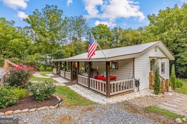 325 Austin Street, Blue Ridge