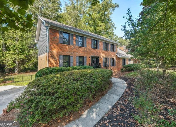 831 Montego Way, Lilburn