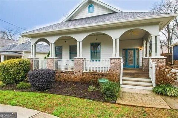 1338 Mercer Avenue East Point