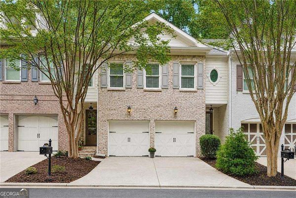 2640 Long Pointe Roswell