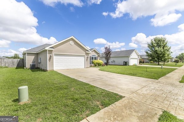 120 Raymond Circle Warner Robins