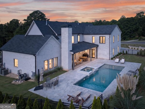 2445 Sunflower Drive, Hoschton