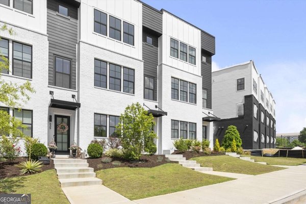 433 Mezzo Lane, Alpharetta