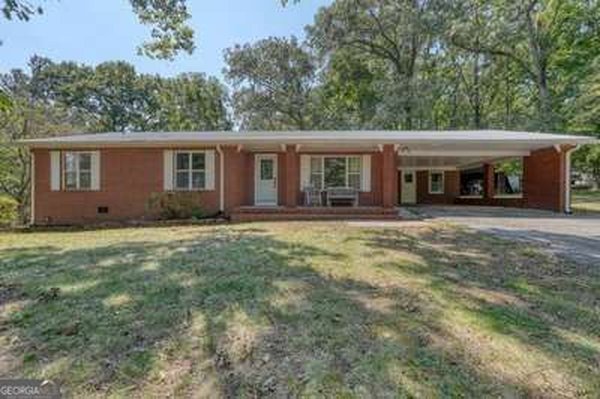 169 C H Colwell Drive Blairsville