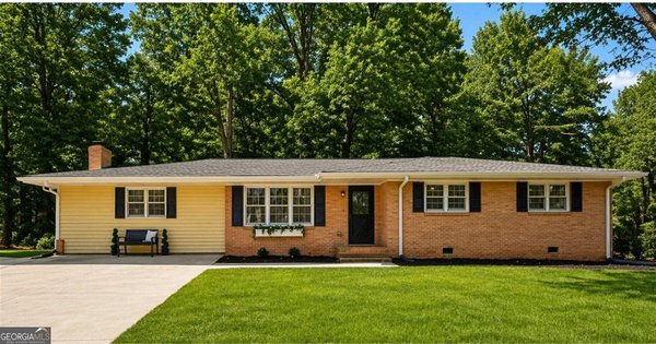 4975 Brawner Lake Drive, Austell