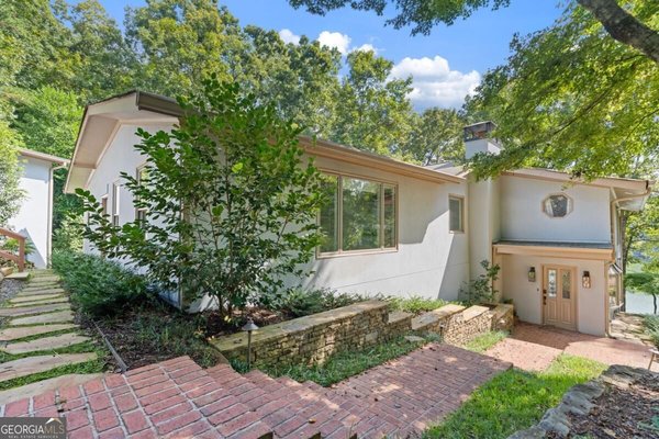 594 Hilltop Lane Berkeley Lake