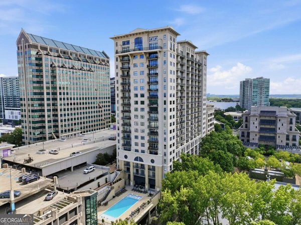 3040 Peachtree Road, Atlanta