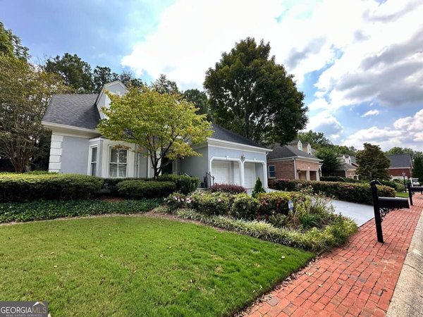 6240 Forest Hills Peachtree Corners