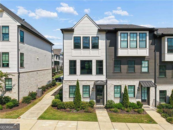 6548 Beacon Drive, Sandy Springs