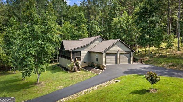105 Loftis Mtn Road Blairsville