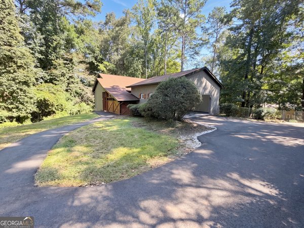 2674 Skylane Drive Marietta