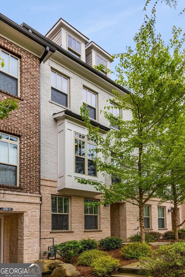 main picture of 259 Franklin Road, Atlanta