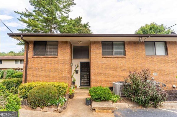 2523 Bradford Square, Atlanta