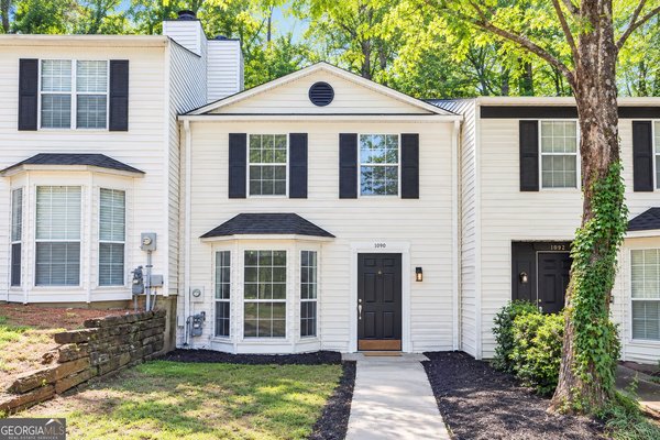 1090 Huntington Trace Smyrna