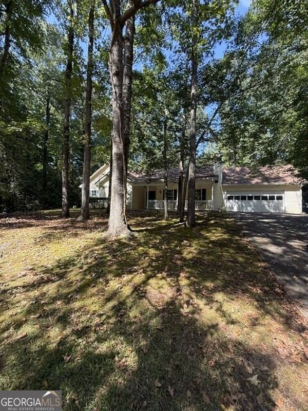 255 Lakeside Drive, Covington
