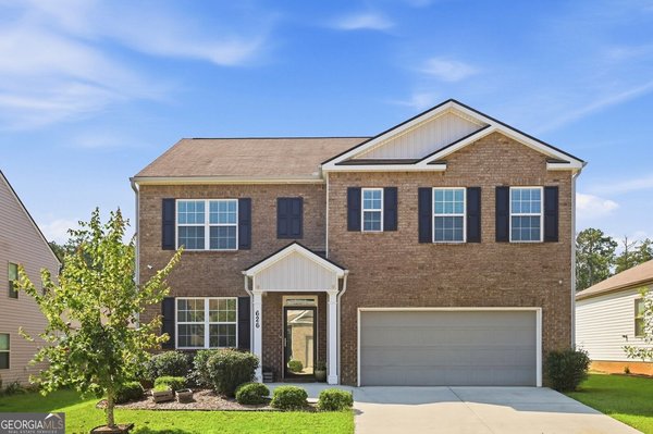 main picture of 626 Yazzie Place, Atlanta