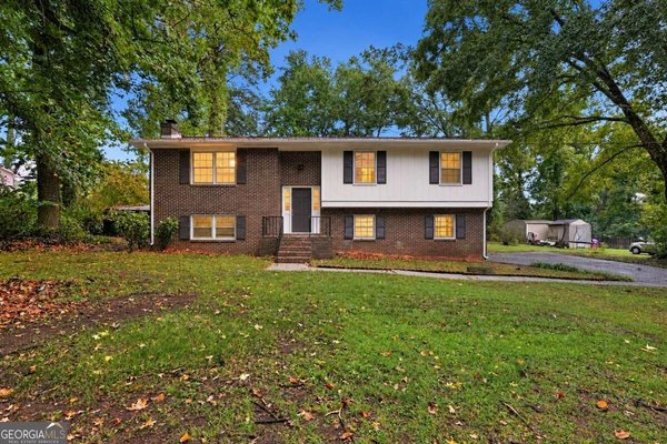 4222 King James Court Snellville
