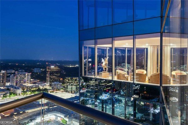 3344 Peachtree Road, Atlanta