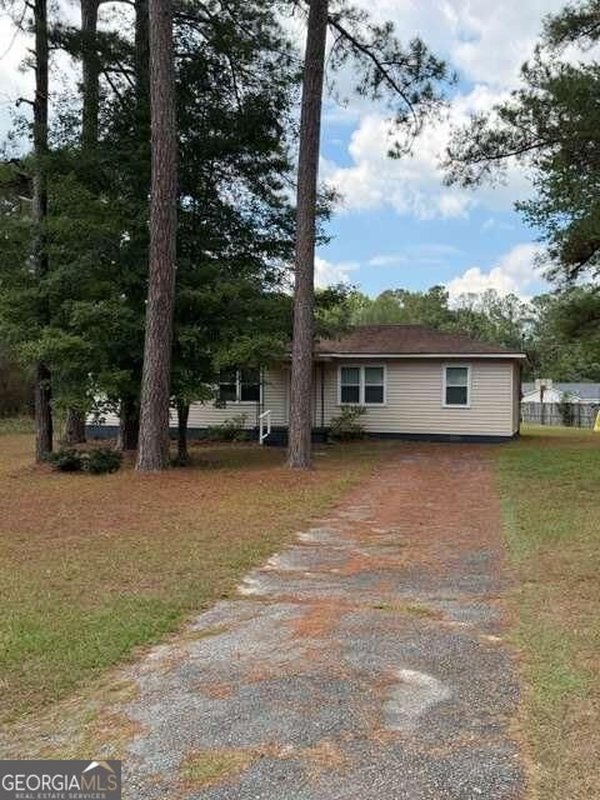 99 Hill Lane, Sandersville