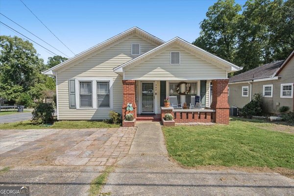 302 Hampton Street, Rockmart