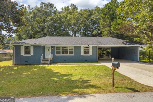 312 Hilltop Lane, Toccoa